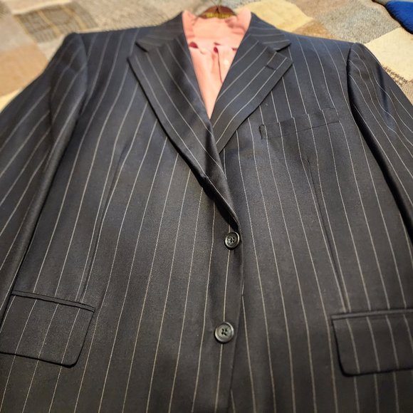 PREOWNED HILTON 100% SUPER 110 WOOL JACKET  SIZE 46R